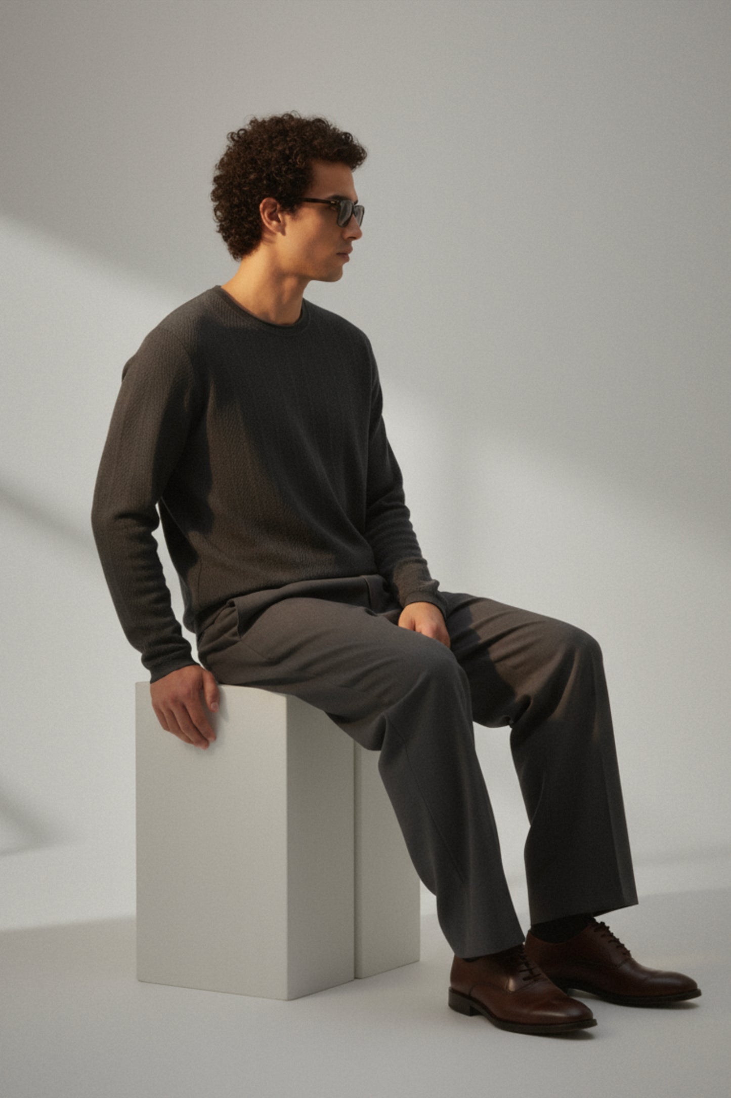 Parallel Calm – Charcoal Mist