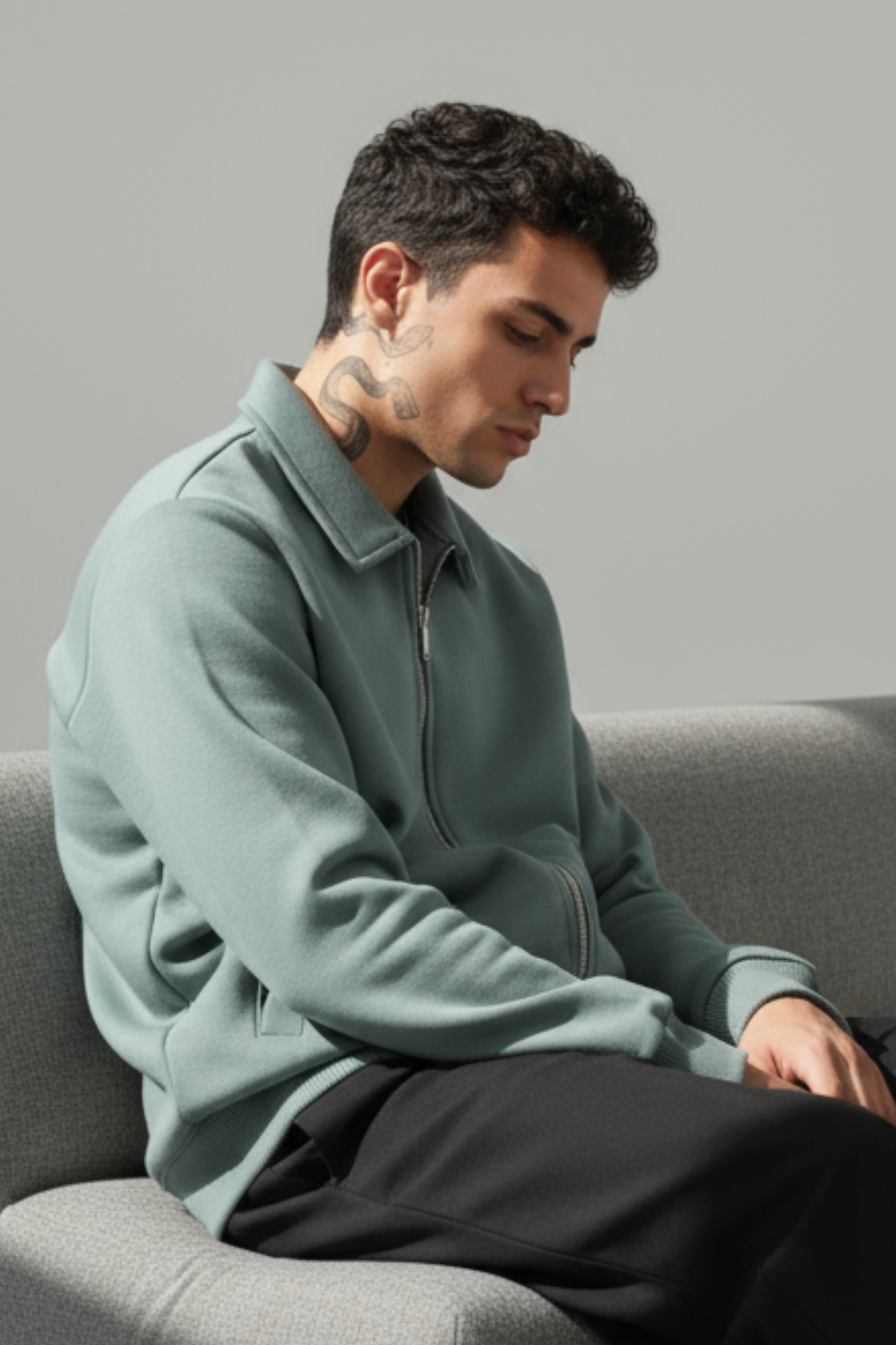 Quiet Core Axis – Mineral Sage