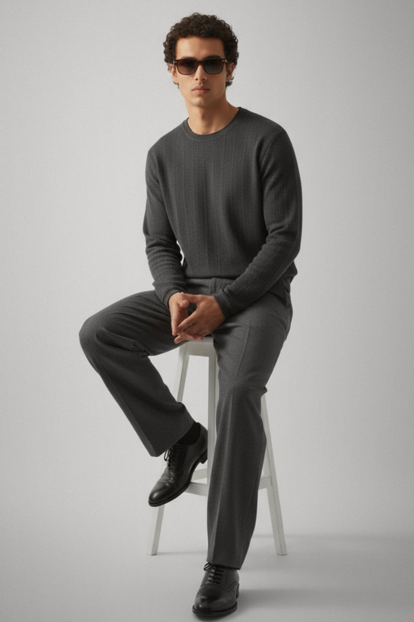 Parallel Calm – Charcoal Mist