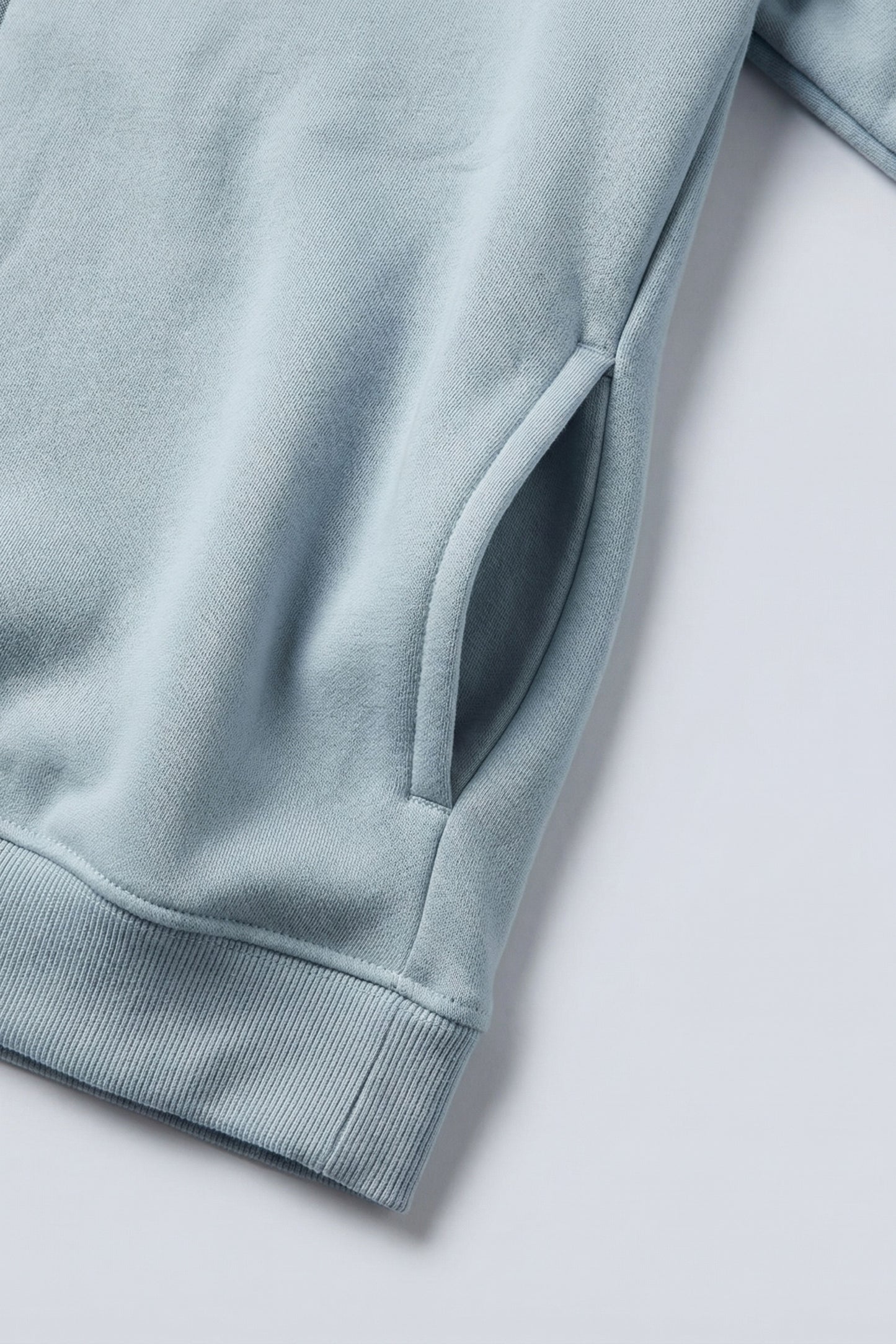 Shadow Cat Art Crewneck – Frost Blue